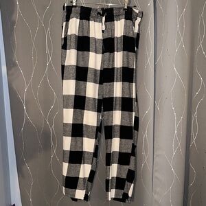 👙Old Navy Men’s Large Tall Black and White Plaid Sleep Pants